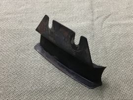 BEUGEL, INSTALLATIE KABEL ACHTERSPATBORD (USED) V50 NATO