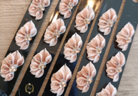 Lianco 3D Acryl Bloem Bruin Met Stippels - nr. 23
