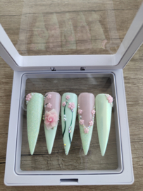 Mint Blossom Press On Set