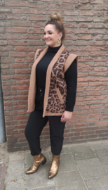 Leuke bodywarmer met panterprint