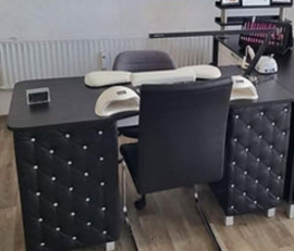 LS Beauty Manicure Tafel Met Afzuiging - Chesterfield Gecapitonneerd Zwart Met Strass Steentjes