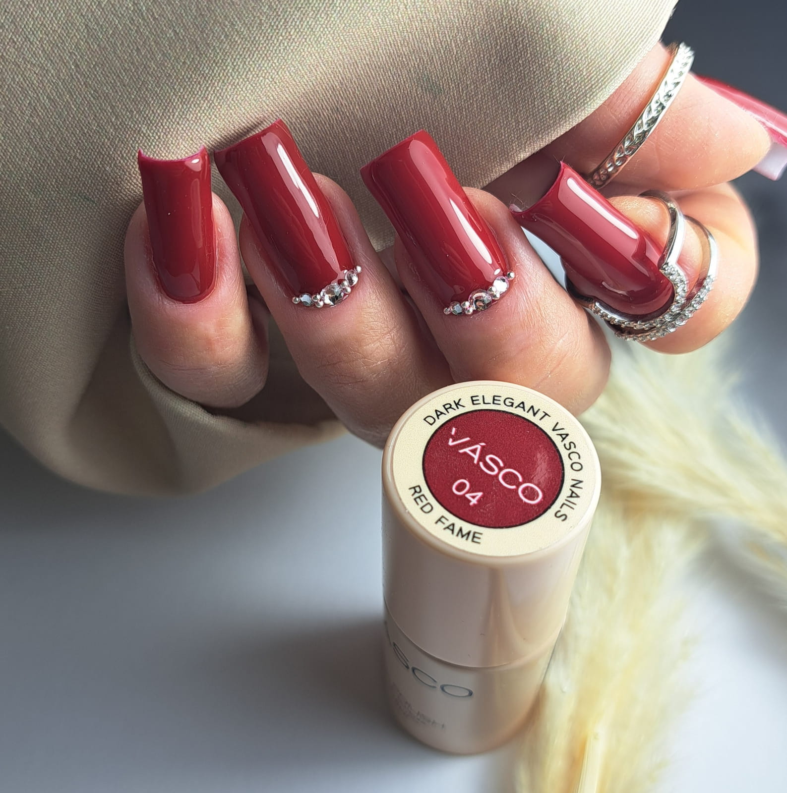 Vasco Gelpolish Dark Elegant TPO Free Red Fame nr. 04 - 7ml