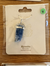 Kyaniet Hangertjes