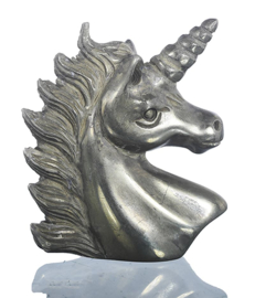 Pyiet eenhoorn (ongeveer 5 cm)