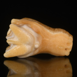 Draken skull oranje calciet +/- 5 cm