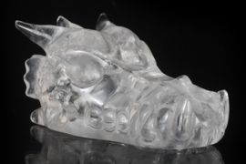 Draken skull bergkristal (regenboogkwarts) 7,5 cm