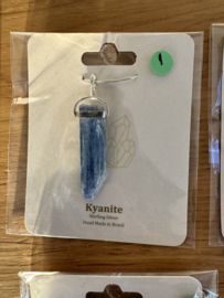 Kyaniet Hangertjes