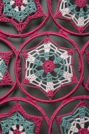 Workshop kerstboom Mandala's haken in de studio