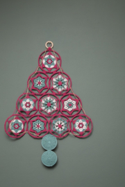 Gratis haakpatroon - Mandala rood van 15 cm