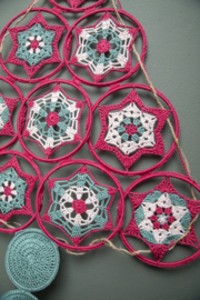 Haakpatroon Mandala Kerstboom rood