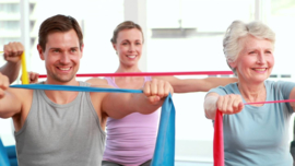De oefeningen zijn erop gericht je spieren te versterken met een weerstandsband.