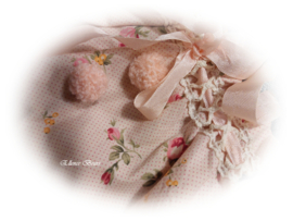 POMPOM BROEKJE MET KRAAGJE
