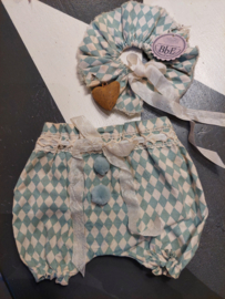 POMPOM BROEKJE MET KRAAGJE