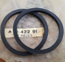 Two NOS sealing rings for rear trailing arm