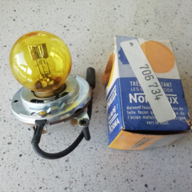 NOS bulb holder > 04/61