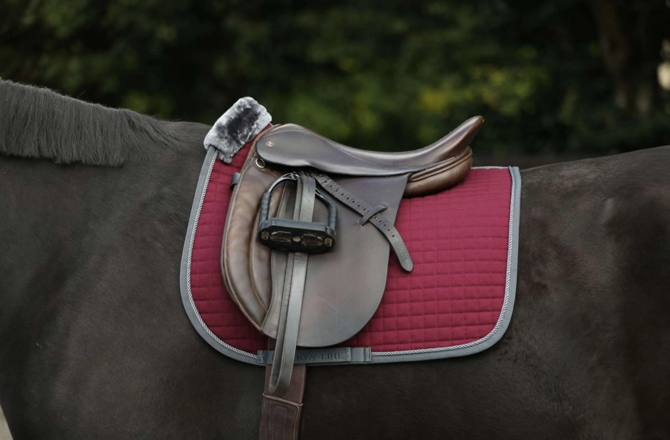 BUCAS SHOW LINE SADDLE PAD BURGUNDY