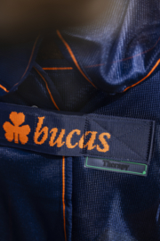 BUCAS FRONT CLOSURE FABRIC THERAPY LOGO NAVY ORANGE