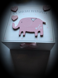 Houten keepsake met olifant-Roze
