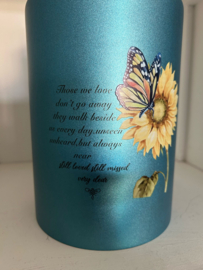 Blauwe RVS urn met zonnebloem, vlinder & troostgedicht