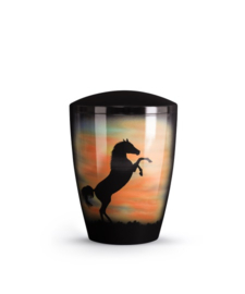 Paarden urn met air brush tekening