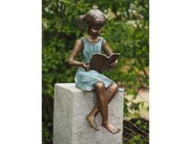 --- Tuinbeeld - bronzen beeld - Meisje met boek                - Bronzartes - 64 cm hoog
