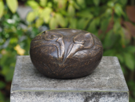 Urn brons - Tuinbeeld - grafdecoratie - bloemen - Bronzartes - 11 cm hoog