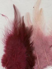 CE12235/3507- 15 stuks hanen verenmix van 9-15cm lang oud roze tinten