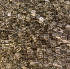 C202- ruim 100 stuks glaskralen cube 4x4mm transparant antraciet