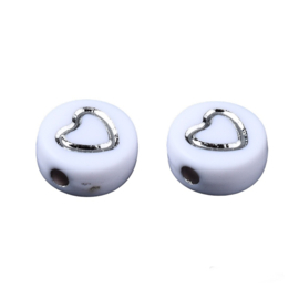 30 stuks letterkralen hartjes wit/zilver - als aanvulling voor letterkralen 7x4mm