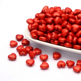 C129- 30 stuks acryl kralen hartjes 11x10mm rood