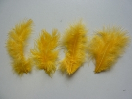 CE800804/2811- 15 stuks Marabou veren donkergeel van 7 tot 14cm