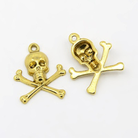 D42- 6 stuks hanger/bedels pirate skull 24x20x4mm goudkleur