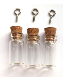 TH124232301- 3 stuks mini glazen flesjes 11x22mm