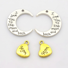 K29- hanger/bedel 'mom i love you to the moon and back' 27x29.5mm