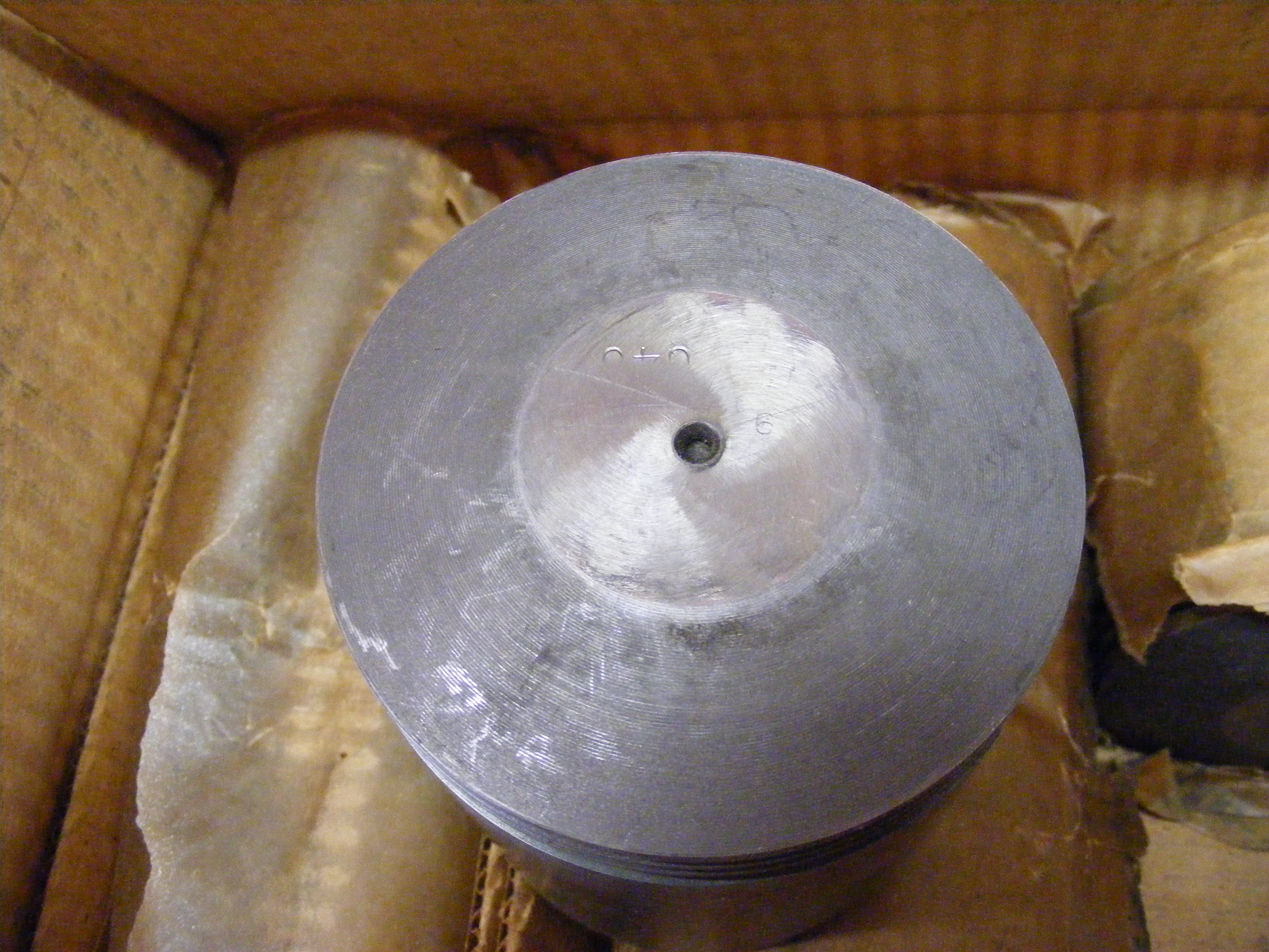 Set of 6 pistons .040  over with rings   216 Ci