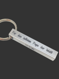 Aluminium staafje sleutelhanger gepersonaliseerd met naam of tekst, persoonlijke boodschap