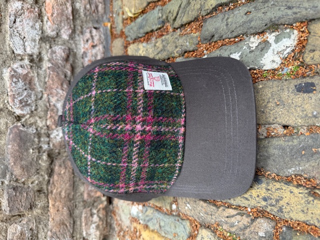 Harris Tweed Baseball cap Dark Green / Plum check