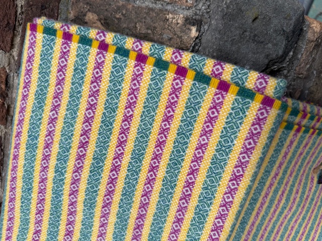 11. Fair Isle deken Flessengroen/Geel/Bordeaux