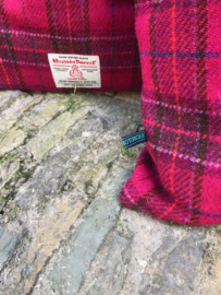 Harris Tweed Fucsia ruitjes