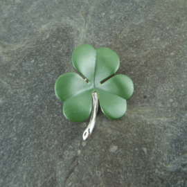 Shamrock broche
