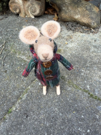 Muis met Duffelse jasje Dark Stewart tartan