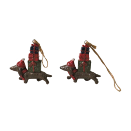 Grotere teckel met cadeau's 9cm