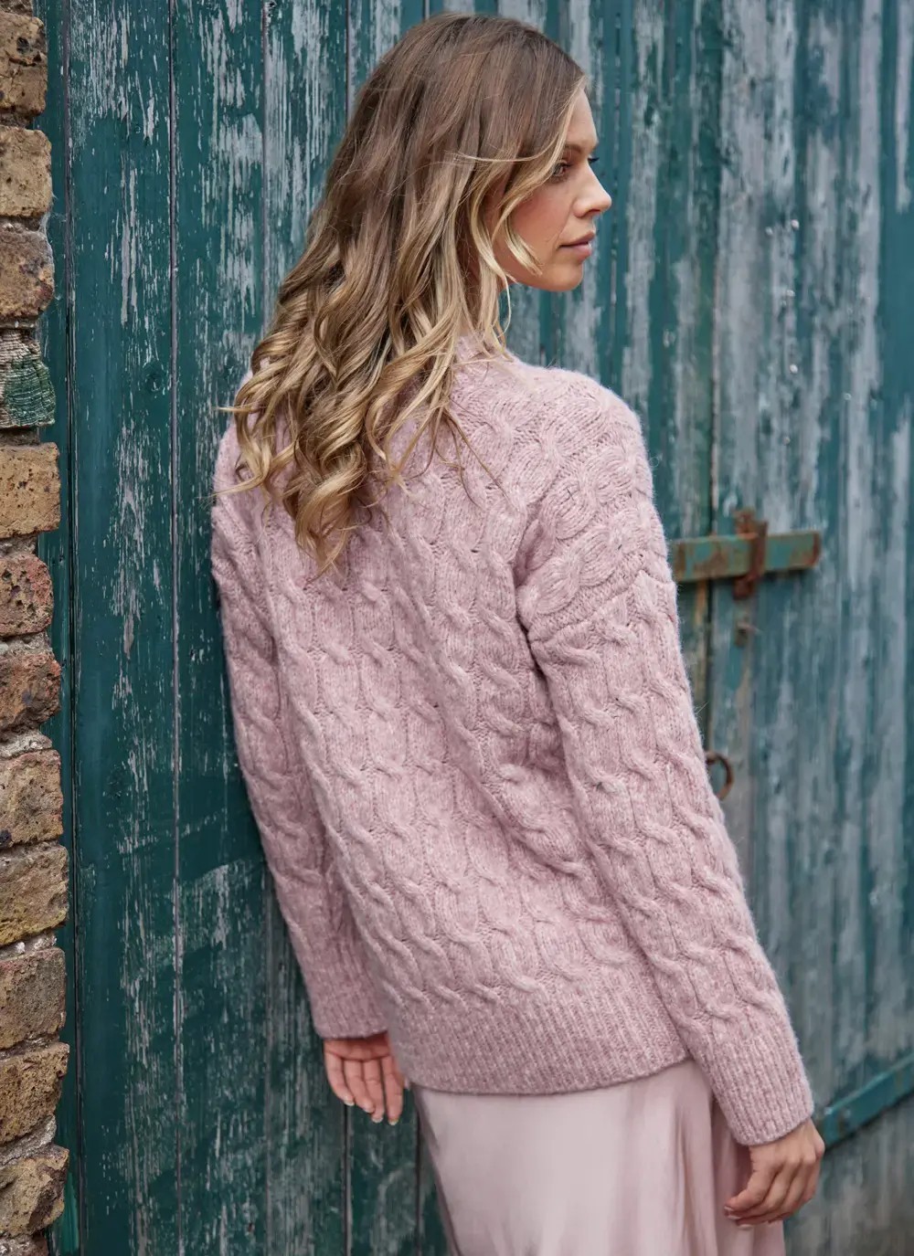 SM101V Cabled Crew Neck Jumper - Pink