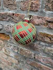 Rood/Groen geruiten glazen kerstbal