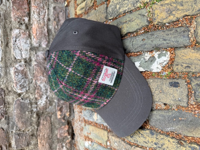 Harris Tweed Baseball cap Dark Green / Plum check