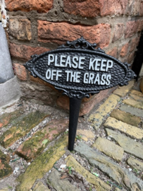 Gietijzeren bordje "Please keep off the grass"