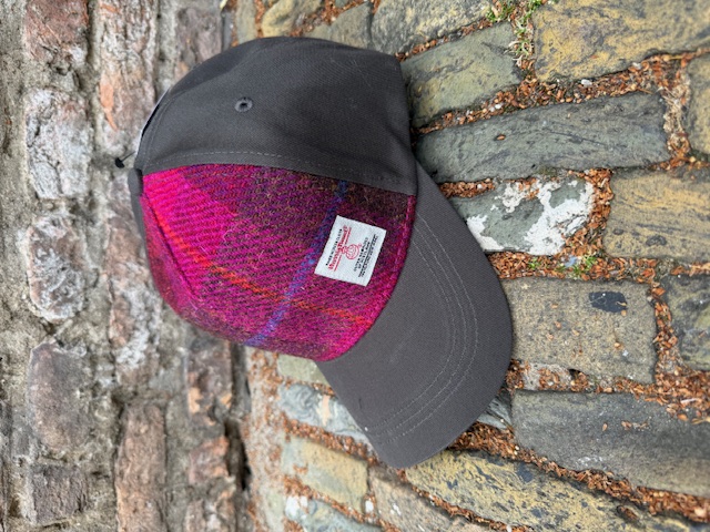 Harris Tweed Baseball cap Fucsia check