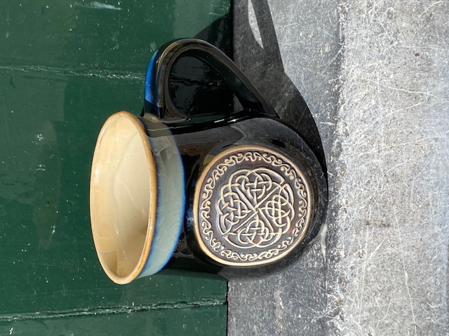 Stoneware beker Celtic Circle Zwart