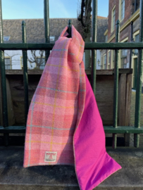 Harris Tweed Sjaal Oud Roze ruit met fucsiakleurige voering