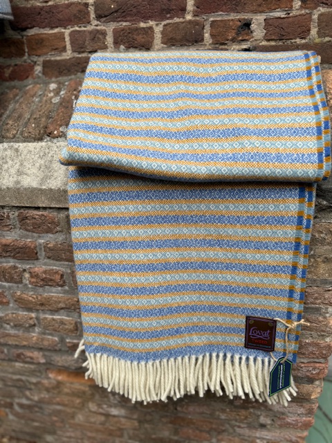 9. Fair Isle deken Hemelsblauw/Lichtblauw en Mosterd